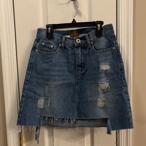 NWOT POL Distressed, jeans skirt size small